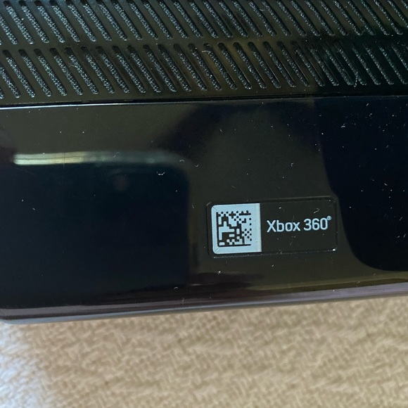 Xbox 360 - Kinect bundle - Picture 2 of 8